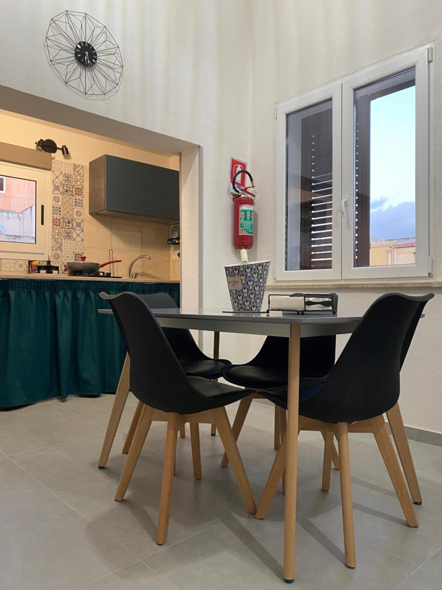 I Balconi Di Porta Mazara Bed & Breakfast Марсала Екстериор снимка